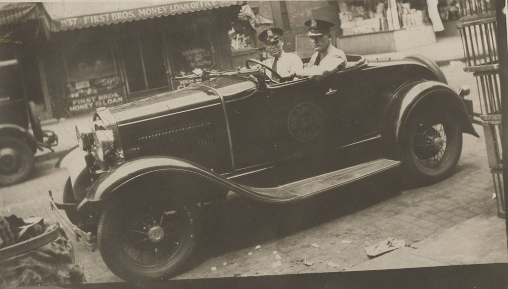1930's Philadelphia Police Car