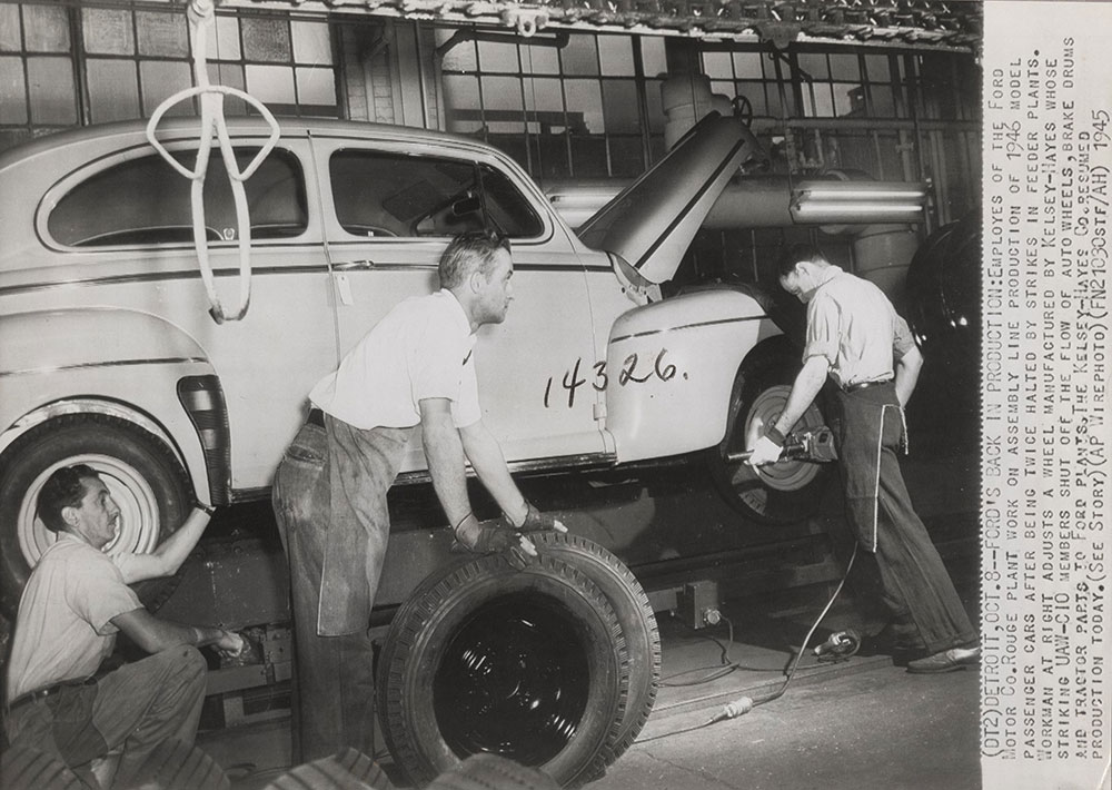Ford assembly line - 1945