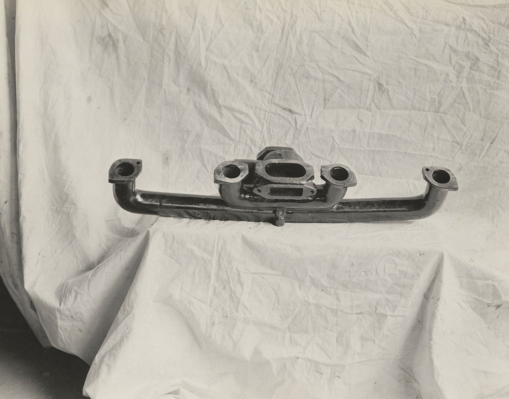 Auburn 1928 Curved neck intake manifold