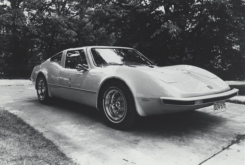 (a) Bradley GT-1977