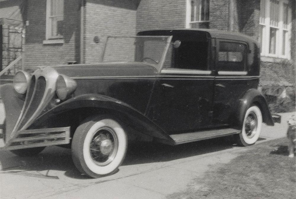 Brewster town car, on Ford chassis: 1934