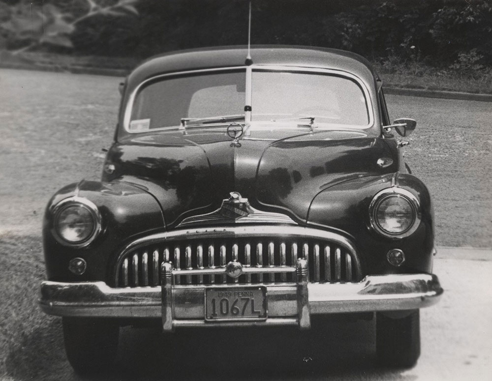 Buick: 1946 front view