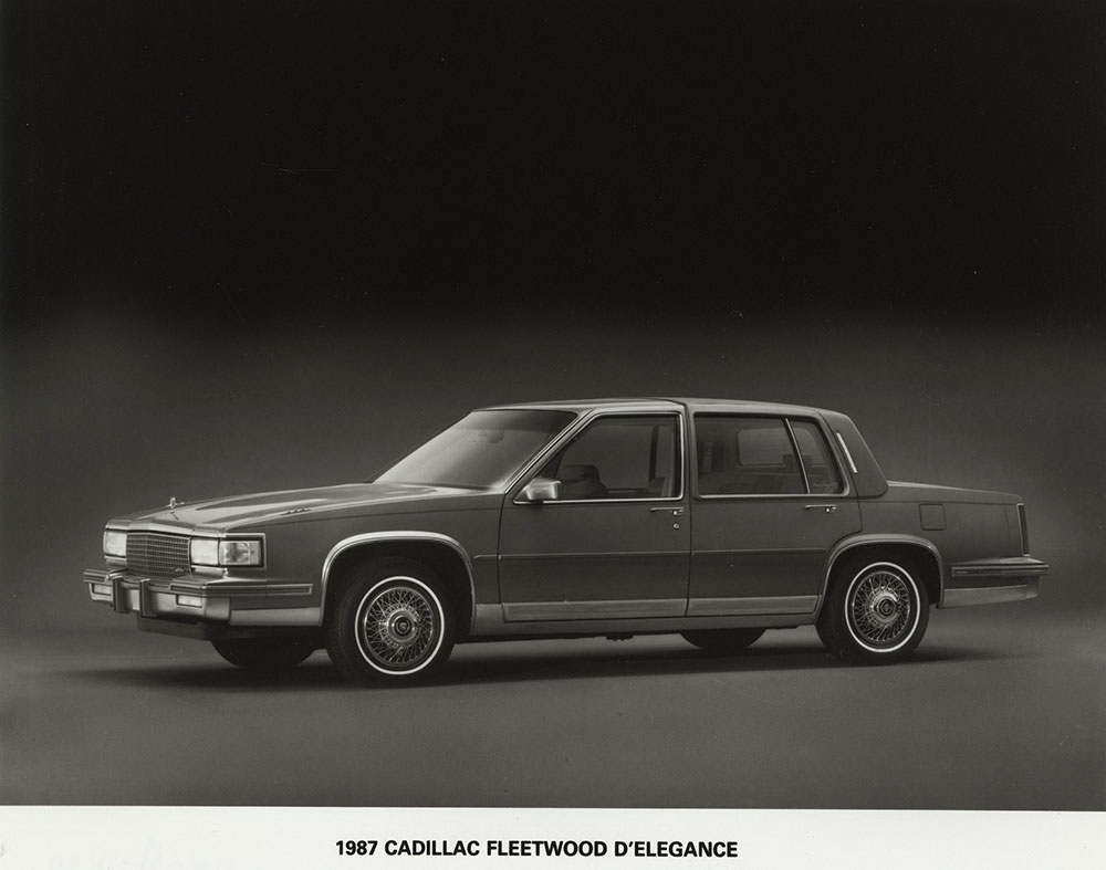 1987 Cadillac Fleetwood D'Elegance