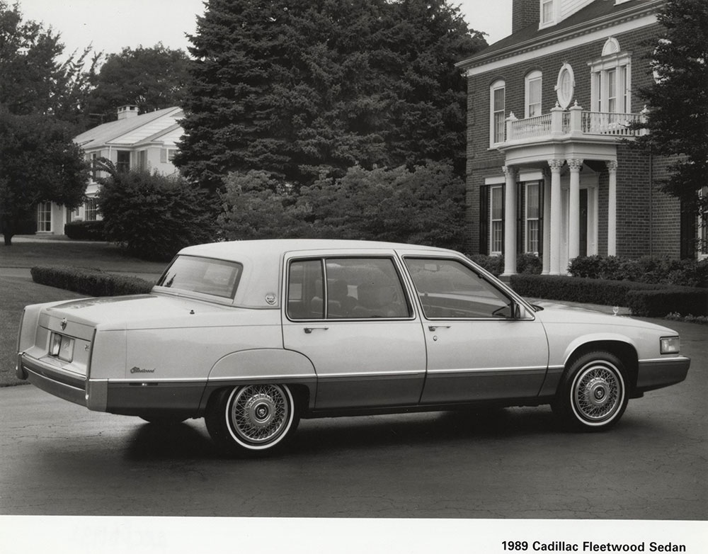 1989 Cadillac Fleetwood Sedan