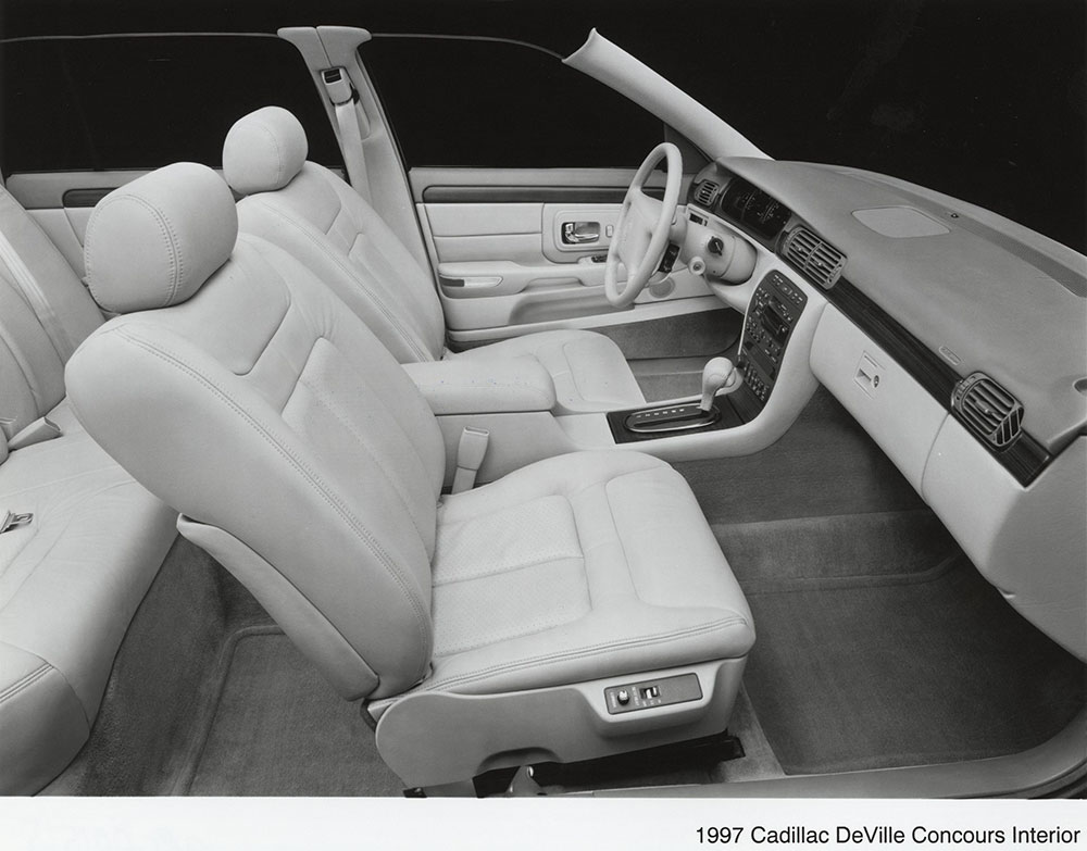 1997 Cadillac DeVille Concours Interior