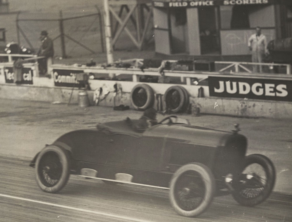 Chandler Driven by Ralph Mulford at 90 mph. -1925