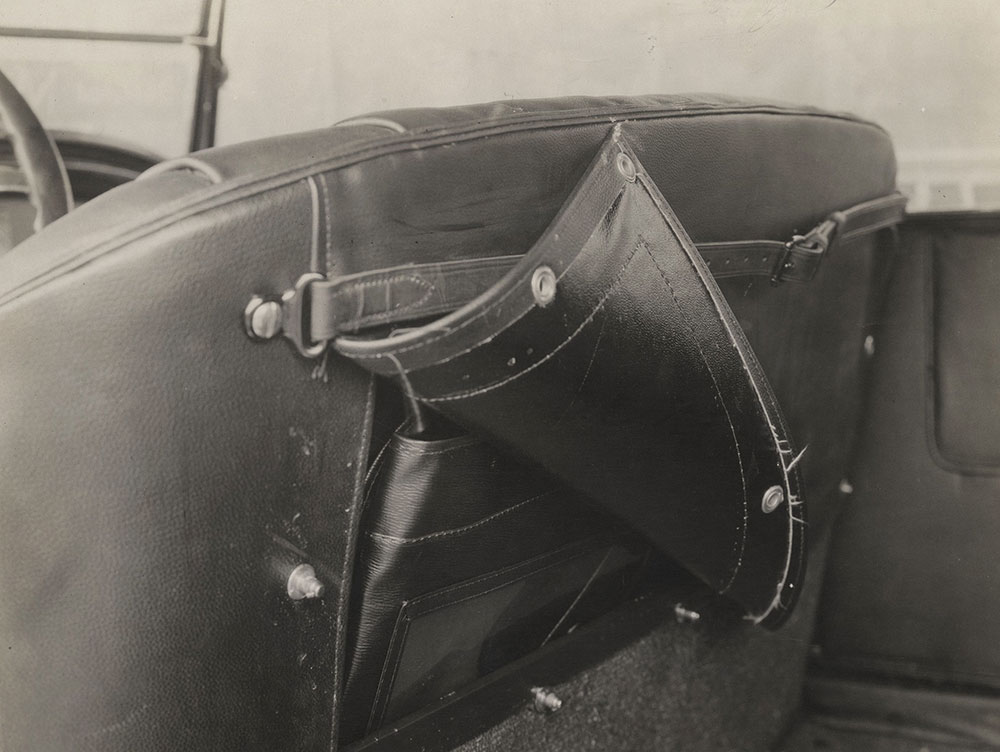 Pocket for Side Curtains in the Improved Chalmers Six-1923