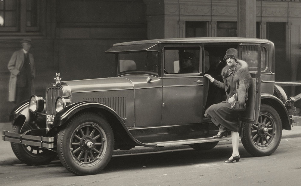 Chandler 1927 (?) Sedan