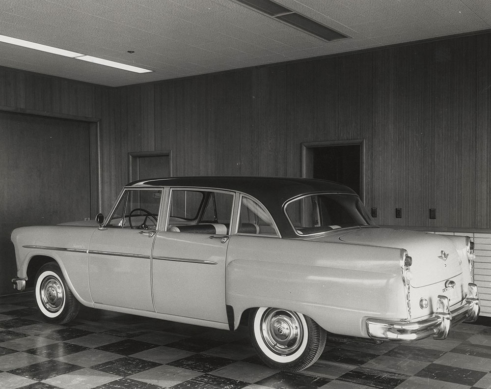 Checker Superba Sedan - 1960 rear and side view