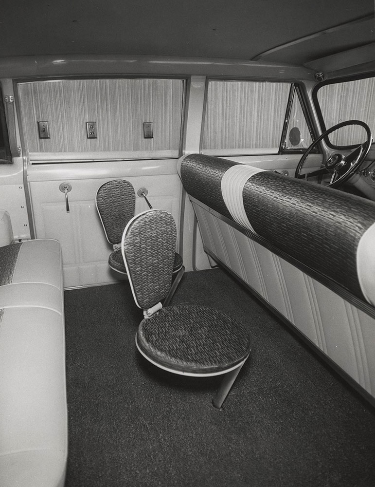 Checker - 1960 - Superba Sedan interior, showing auxiliary seats