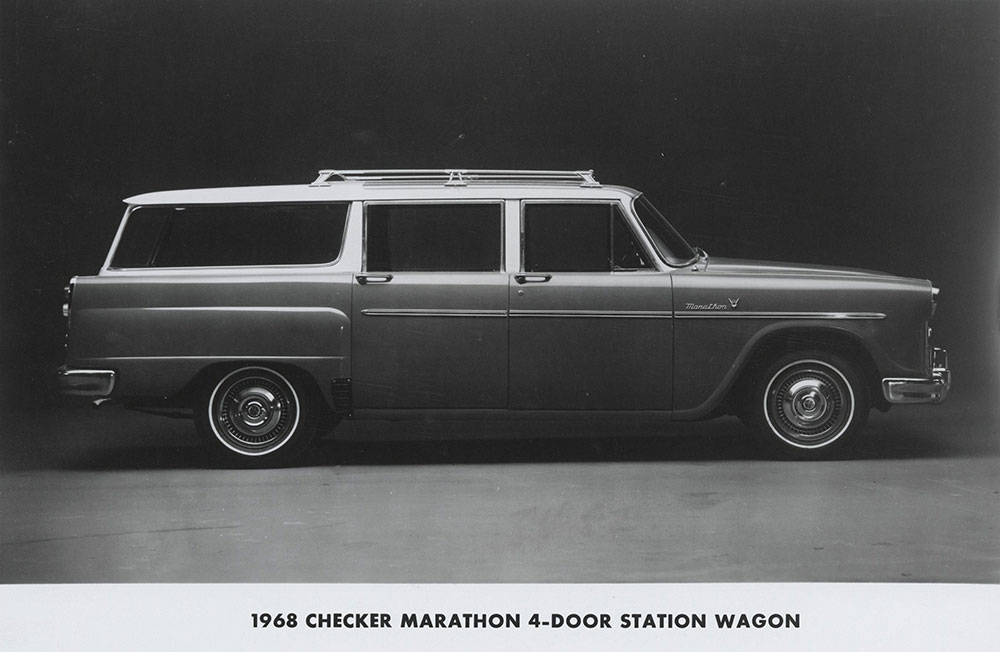 Checker - 1968 Marathon 4-door station wagon