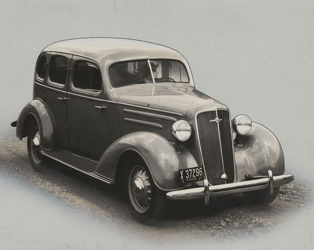 Chevrolet - 1935 - Master Deluxe Sedan