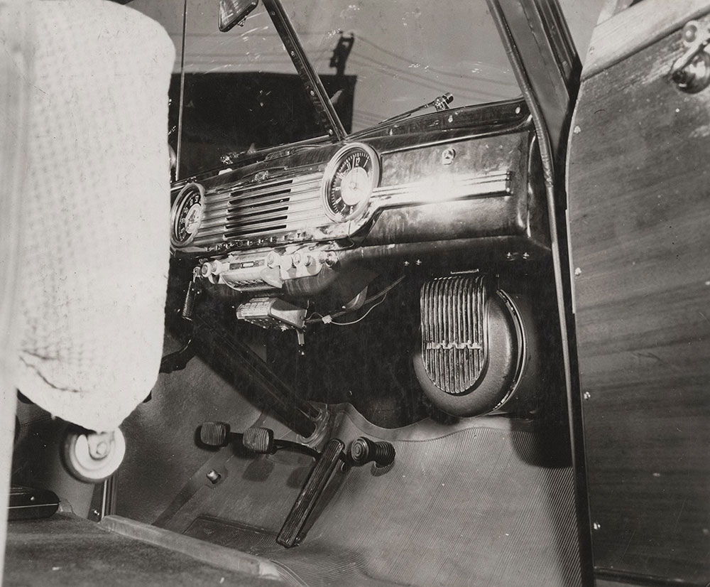 Chevrolet - 1947 - station wagon ambulance, with Motorola fully automatic gasoline car heater.