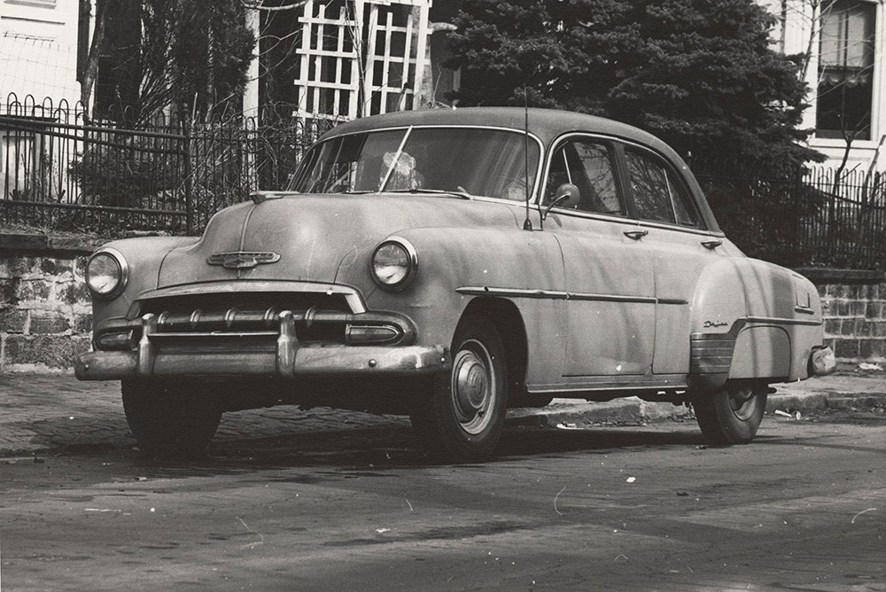 Chevrolet - 1952 - Styleline Deluxe 4 door sedan
