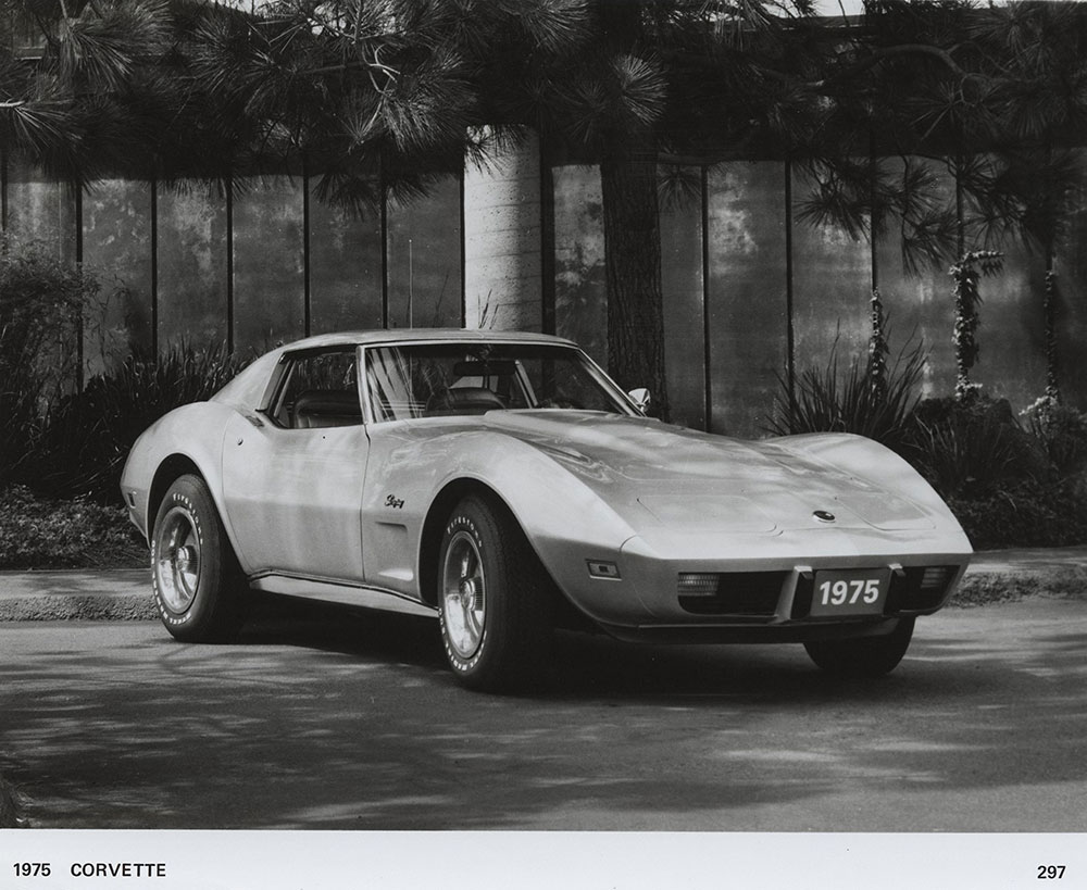 Chevrolet - 1975 - Corvette