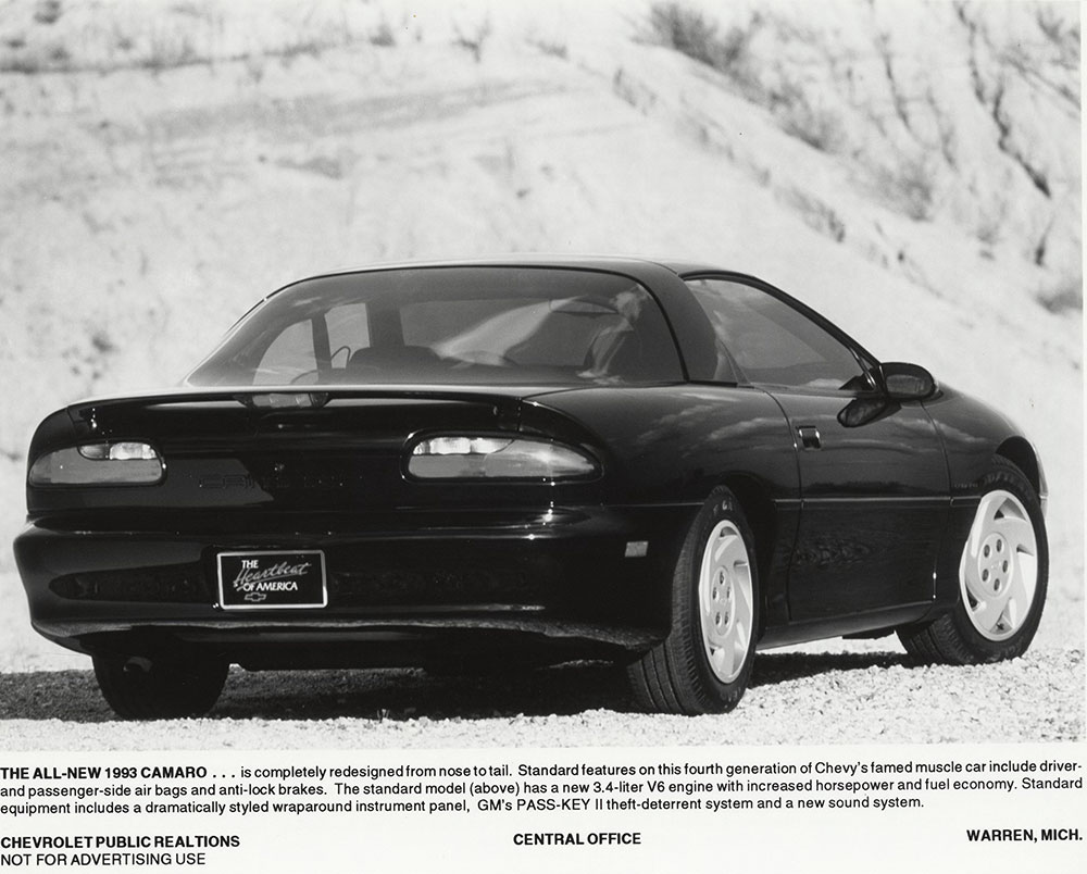 Chevrolet - 1993 - Camaro: rear view