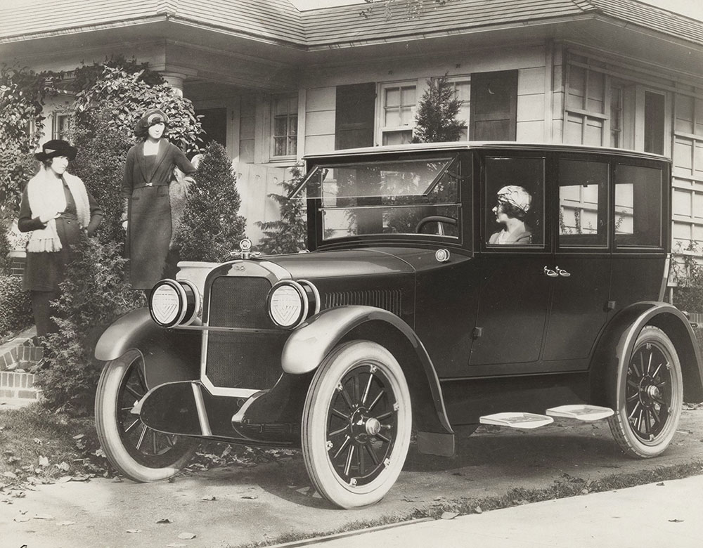 1922 Cleveland Six four-door sedan
