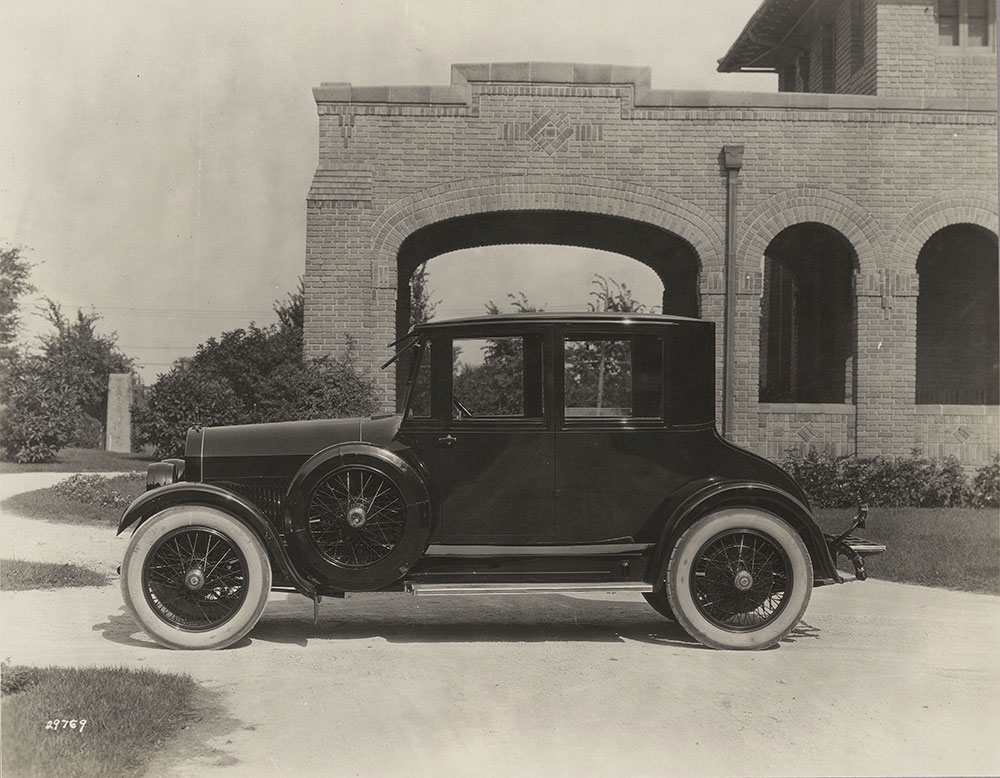 New series Cole Model 890. 4 passenger Coupe - 1923.