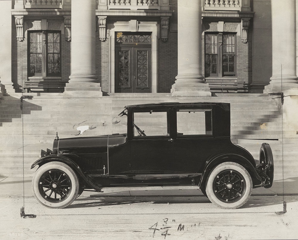 Cole 8 two-door coupe - 1922
