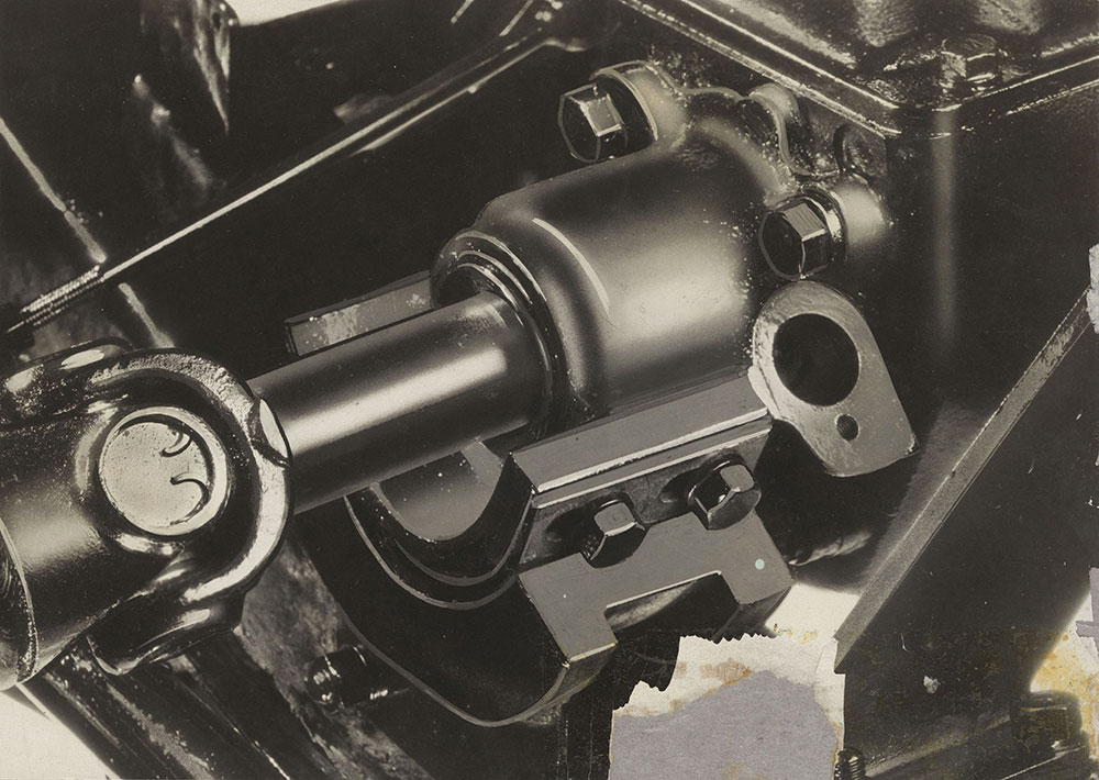 1933 Continental rear motor mount