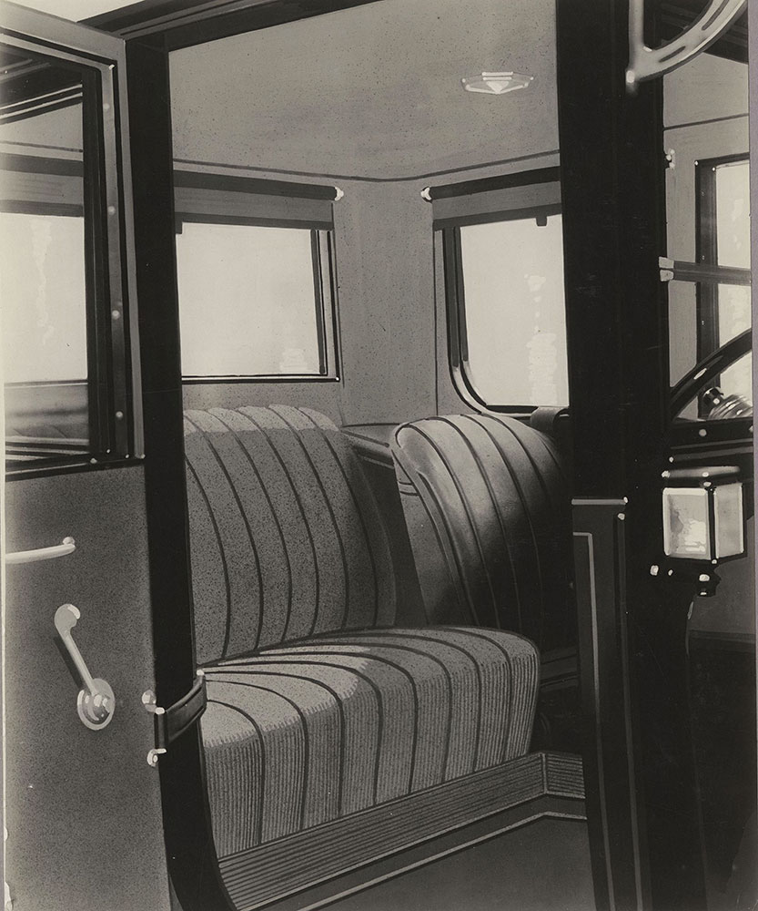 Courier - 1923 Interior 3-person coupe