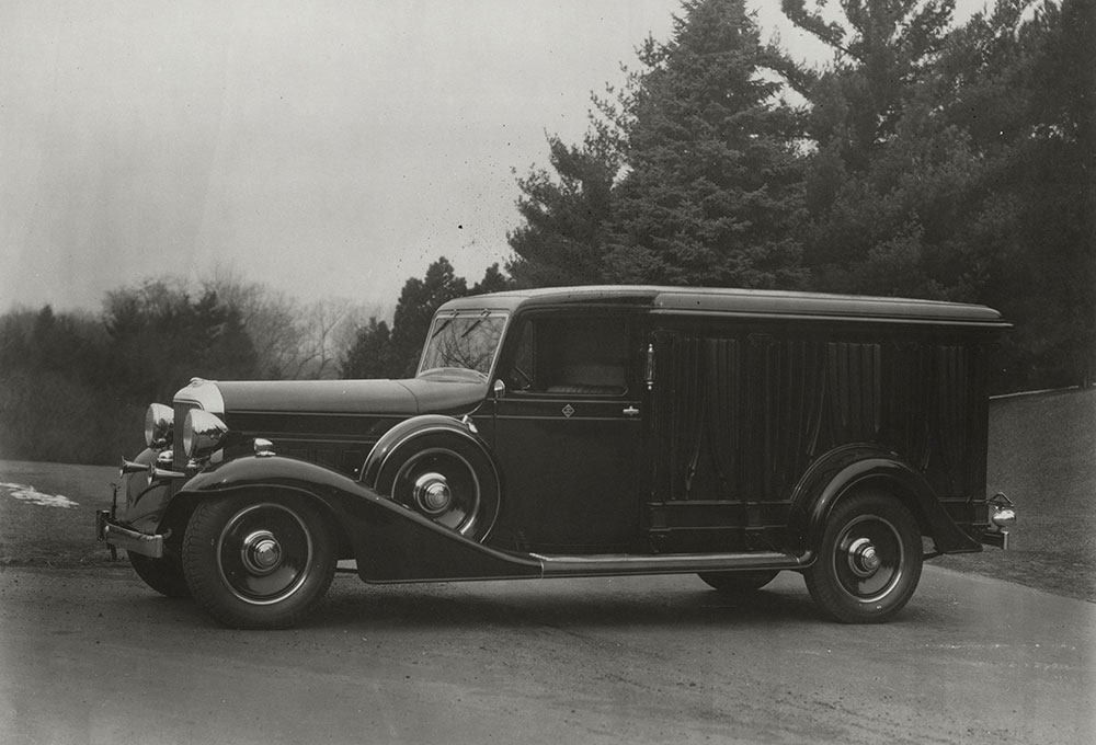 Cunningham carved hearse 1934