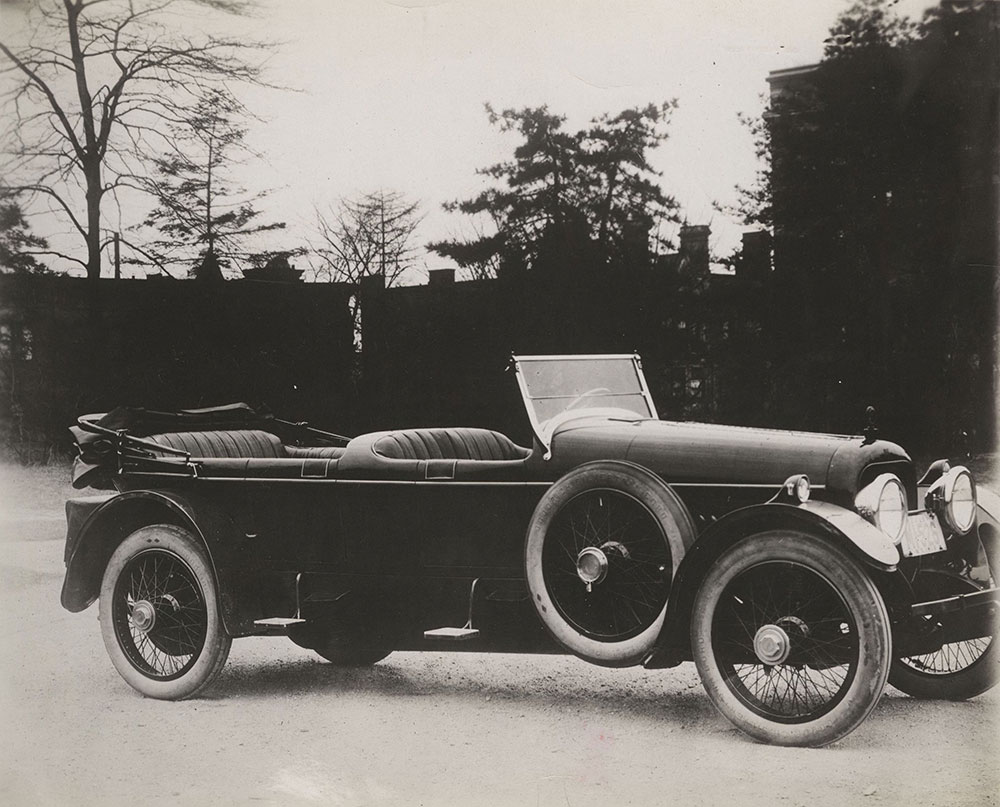 The Cunningham Car, Style No. 29A, Model V, 1916. Touring