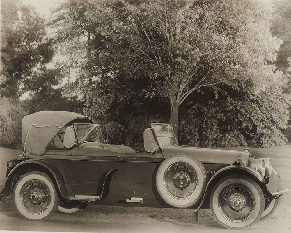 The Cunningham Car, Style No. 109 1/2, Model V-4, 1922. Touring Victoria