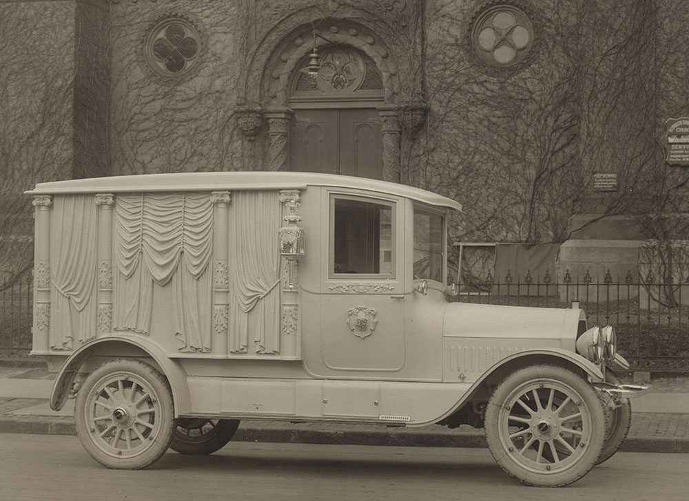 The Cunningham Car, Style No. 1008, Model R, 1914.