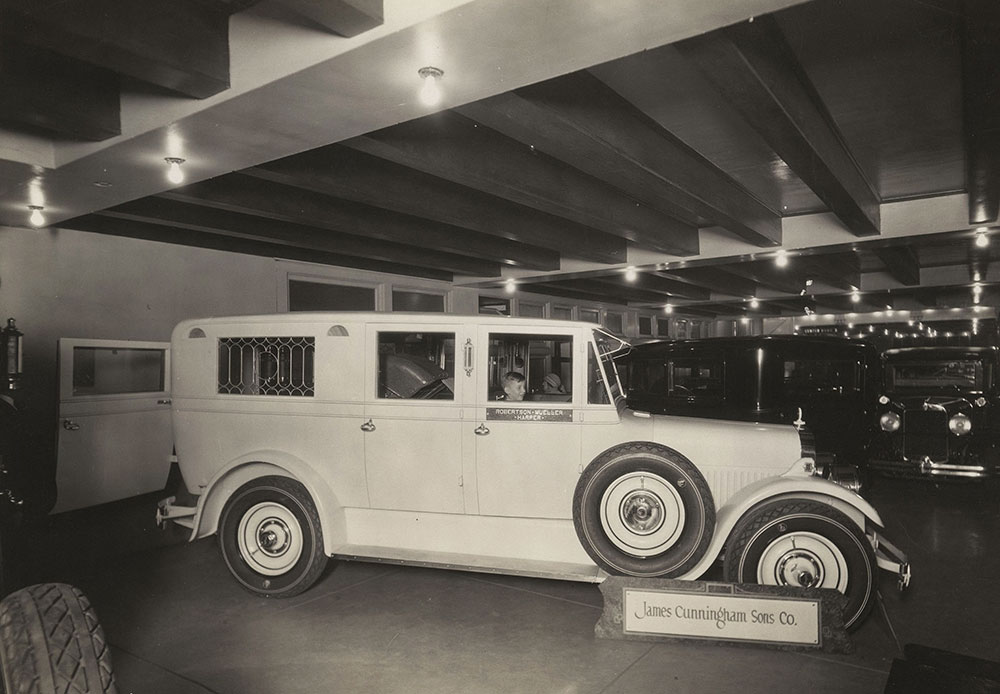 Cunningham, Model 236, 1928. Limousine coach/special ambulance