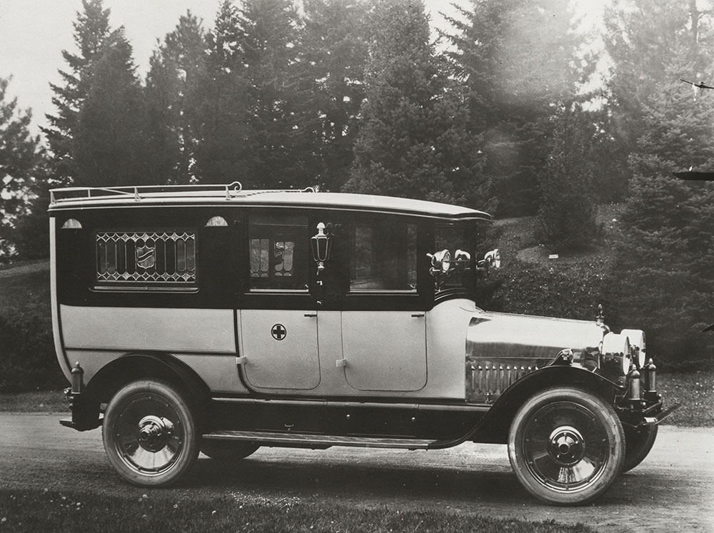 Cunningham, 68 A, V-5, 1920. Ambulance