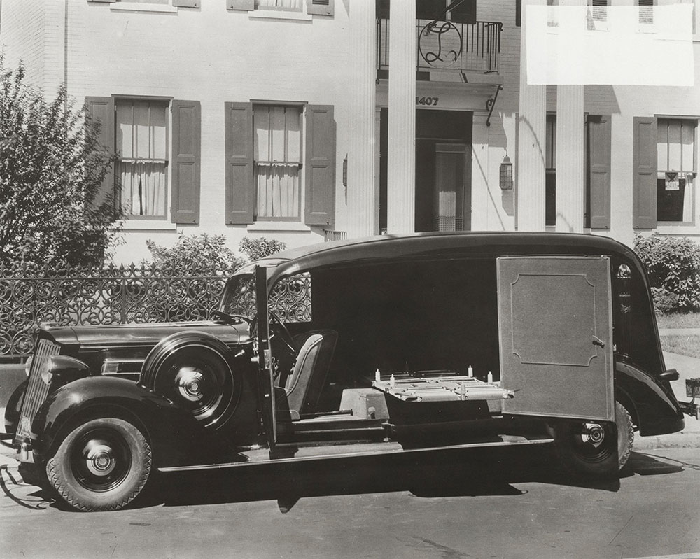 Cunningham, 366 A, Packard 120 Chassis, 1935. Side loading hearse