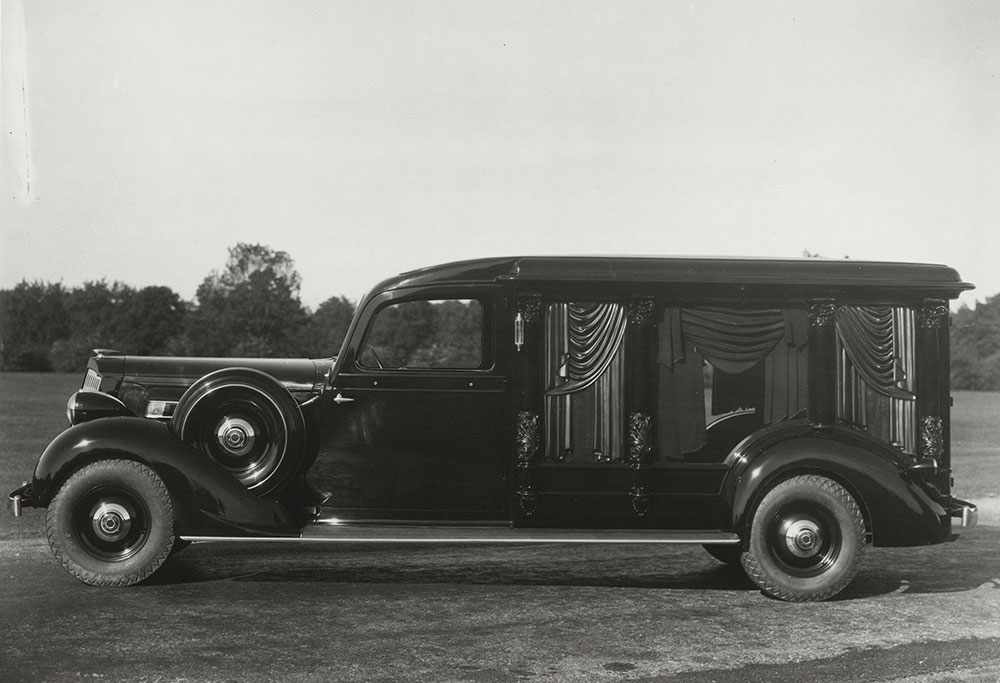 Cunningham Model 365A on Packard 120 Chassis, 1935. 8 column hearse
