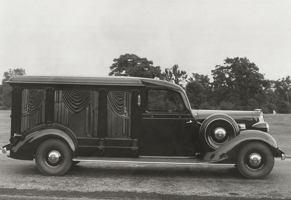 Cunningham Model 367A built on Packard 120 Chassis, 1935. 8 Column hearse