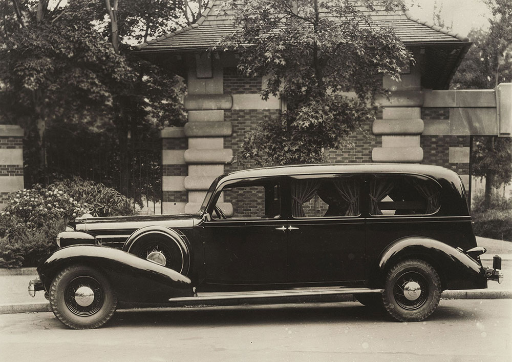 The Cunningham Car, Style No. 364 A, bilt on Cadillac Chassis, 1935. Side loading hearse