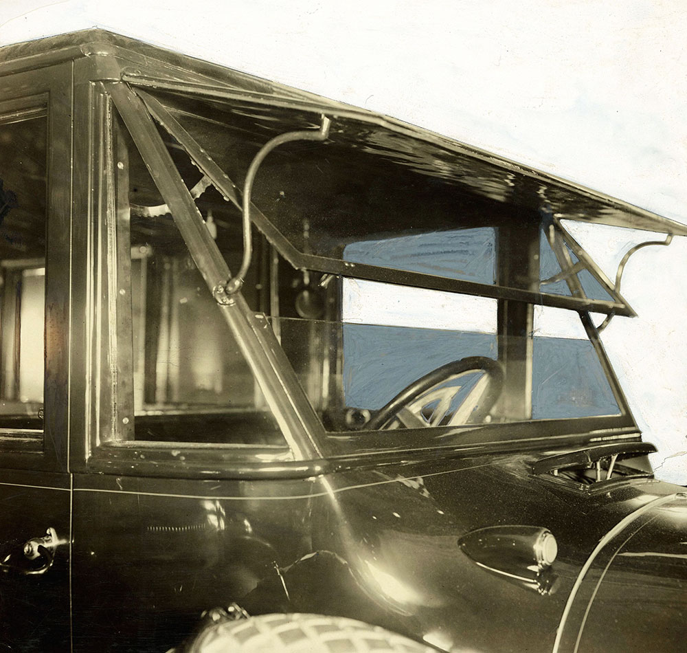 Daniels - 1920. Detail of windshield