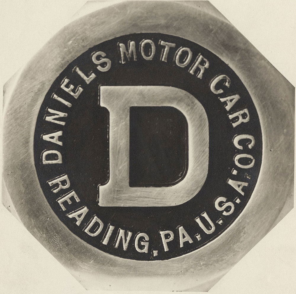 Daniels badge: Daniels Motor Car Co., Reading, PA. USA