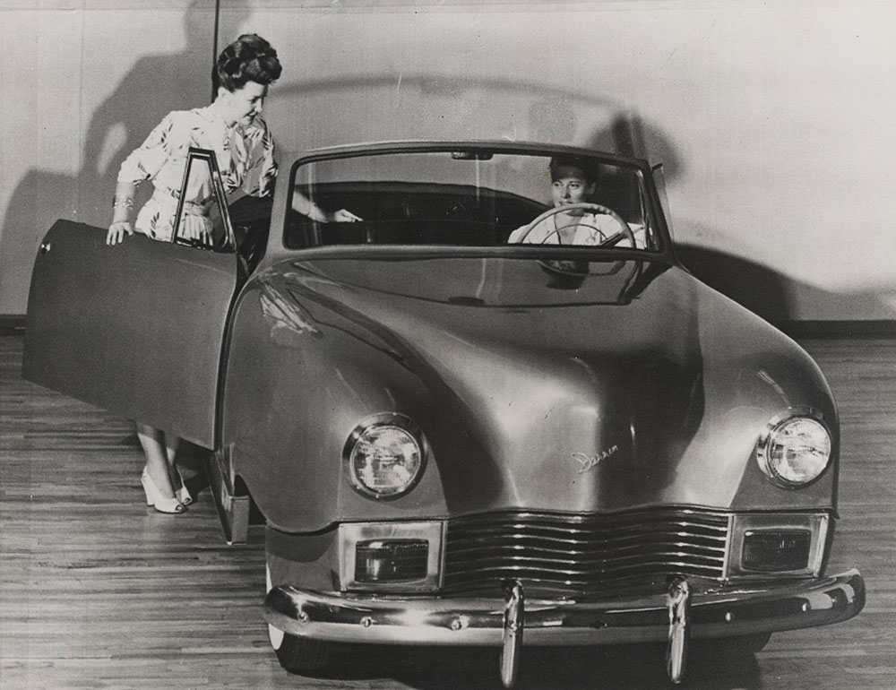 Darrin, 1946, with fiberglass bodywork