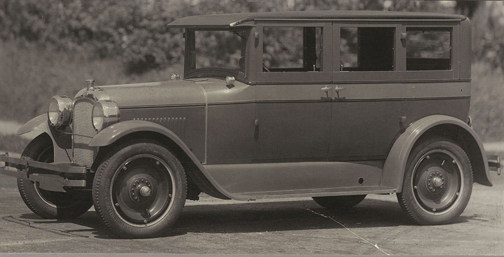 Davis 4-Door Sedan- 1927.