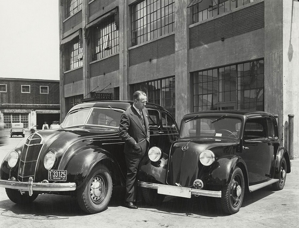 De Soto on the left- 1935 Airflow Coupe with enclosed rumble seat. Mercedes Benz 130 (W23) on right- rear-engined. 1934/1935.