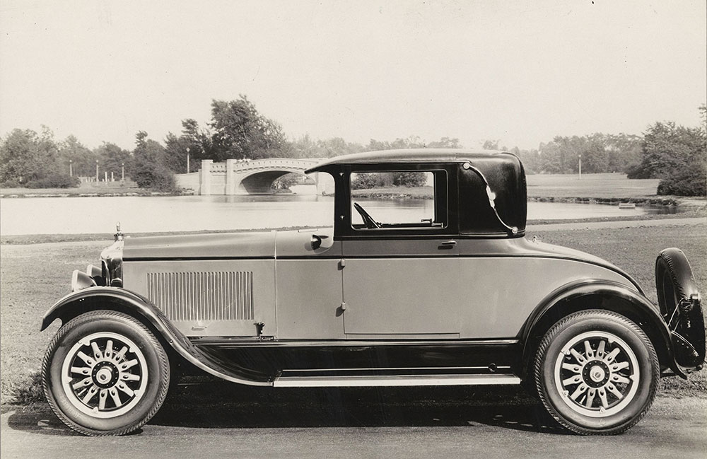 Diana, 1926. Left side view Diana 8 Cabriolet Roadster. Rumble seat closed.