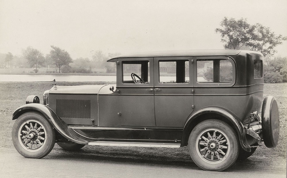 Diana, 1926. Left side view Diana 8 four door sedan.