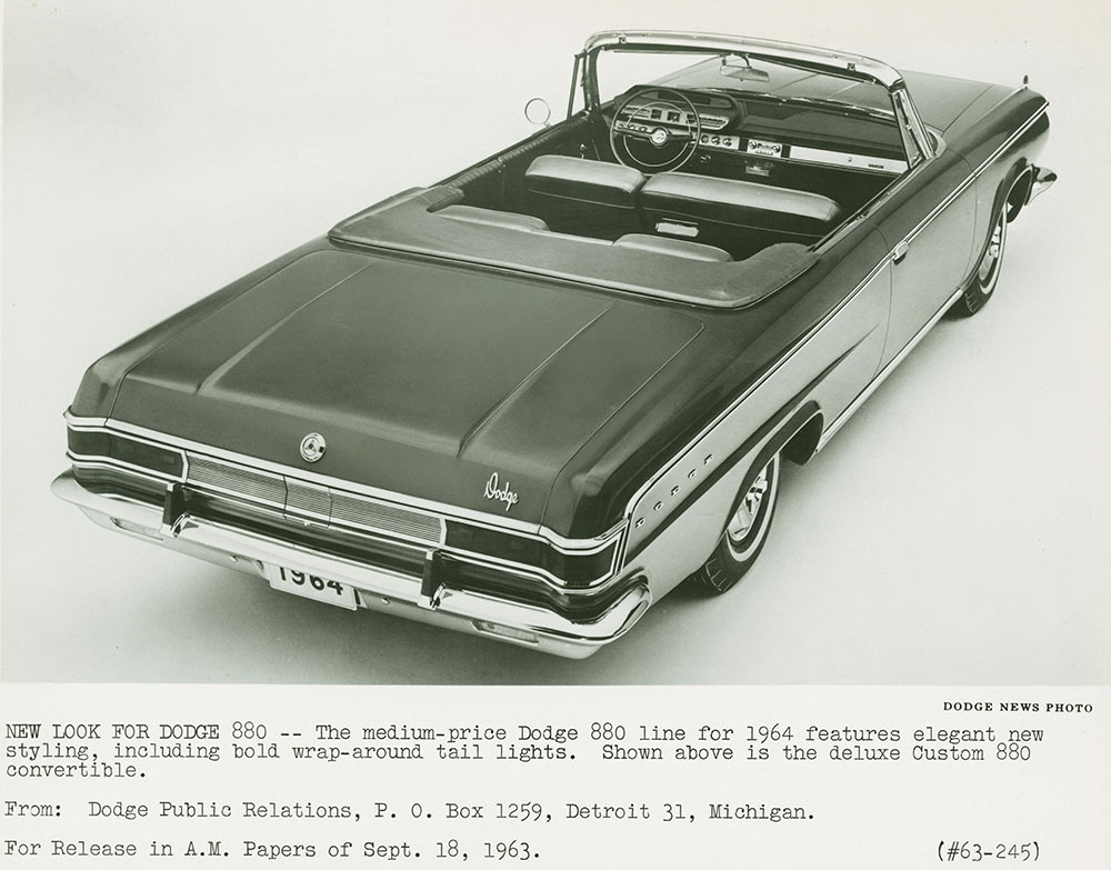 Dodge Custom 880 Convertible- 1964