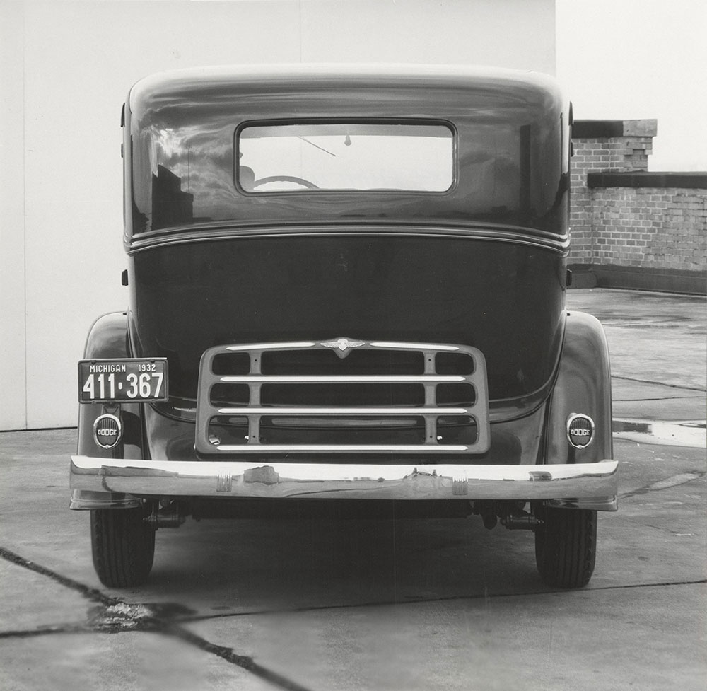 Dodge 1933 Eight Model DO Rear View