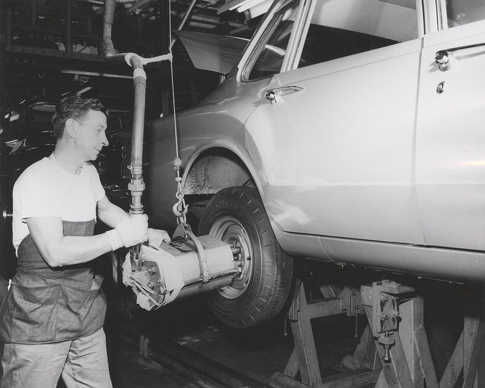 Dodge 1961 Lancer: wheel assembly