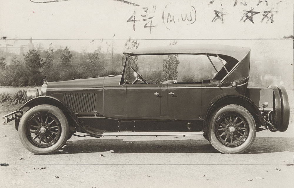 Dorris Standard 4-passenger touring car: 1923