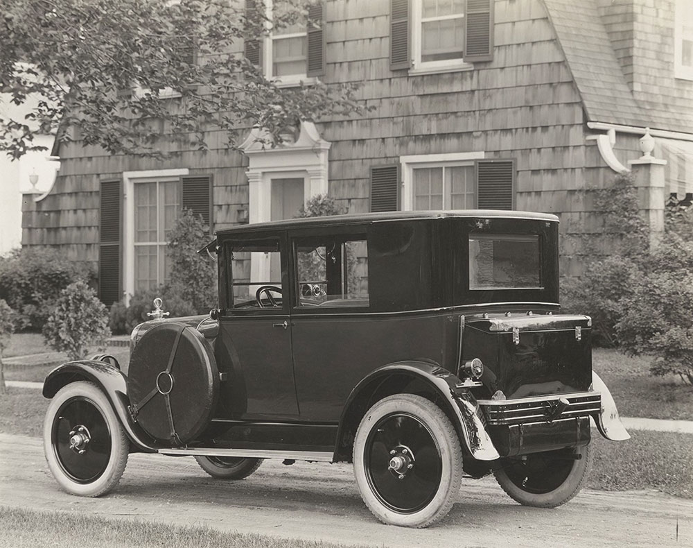 Dort 5-passenger 3-Door Coupe, rear view:  1924