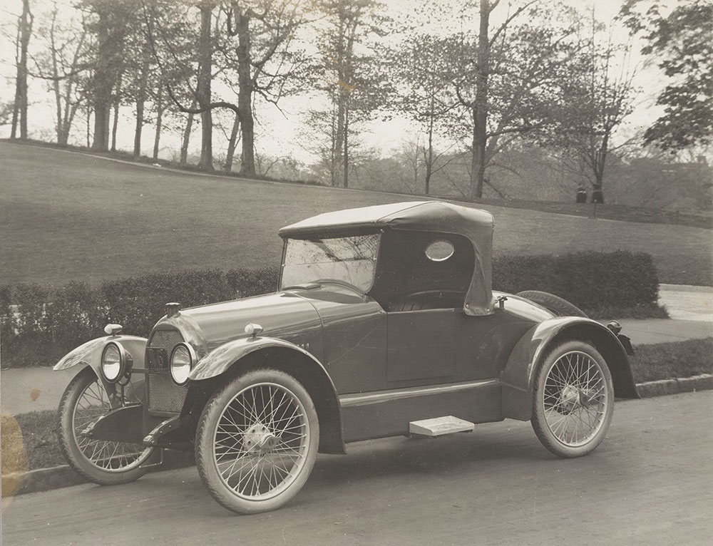 Driggs roadster, front three quarter view: 1921
