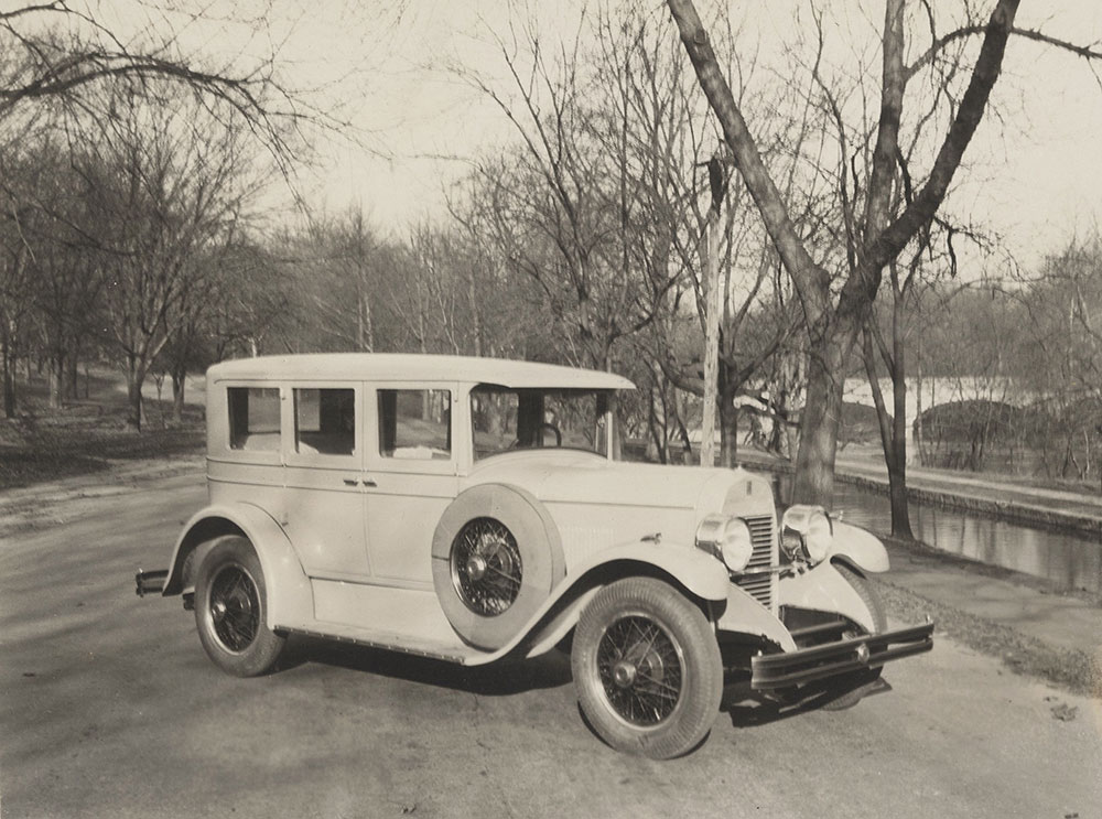 DuPont Model E Sedan 1928