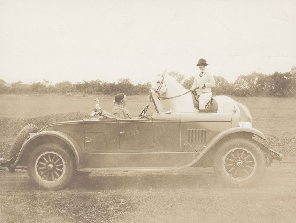 DuPont convertible coupe: 1927